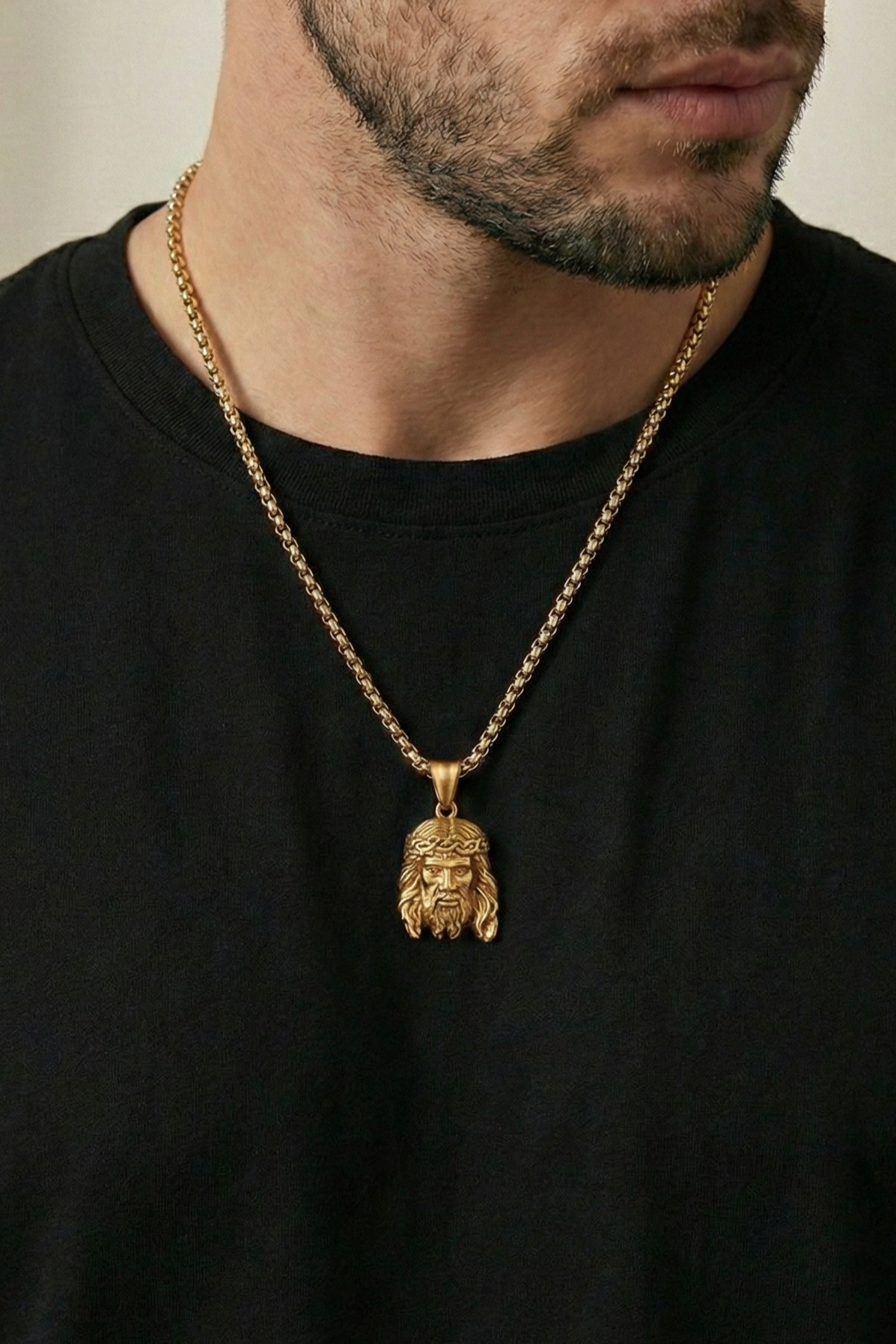 Collar Jesus5 Dorado