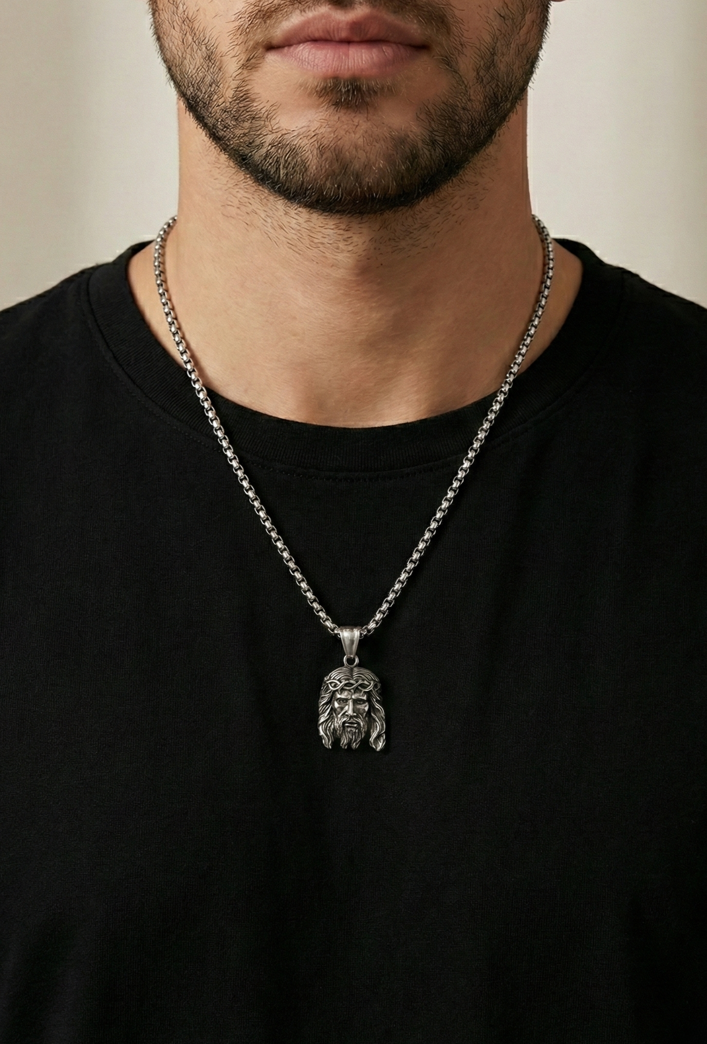 Collar Jesus3 Plateado